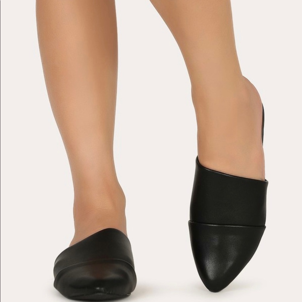TRENDING! 🎉Black Vegan Leather Mule Flats - Picture 4 of 5